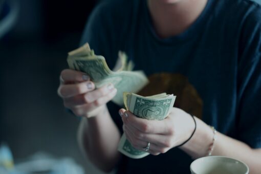 Picture illustrating the "cash flow vs. appreciation" dilemma in real estate investing.